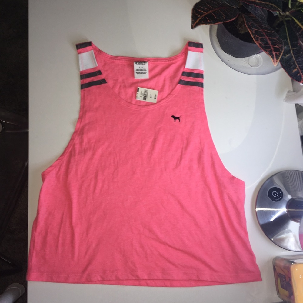 Victoria’s Secret Pink sleeveless crop top